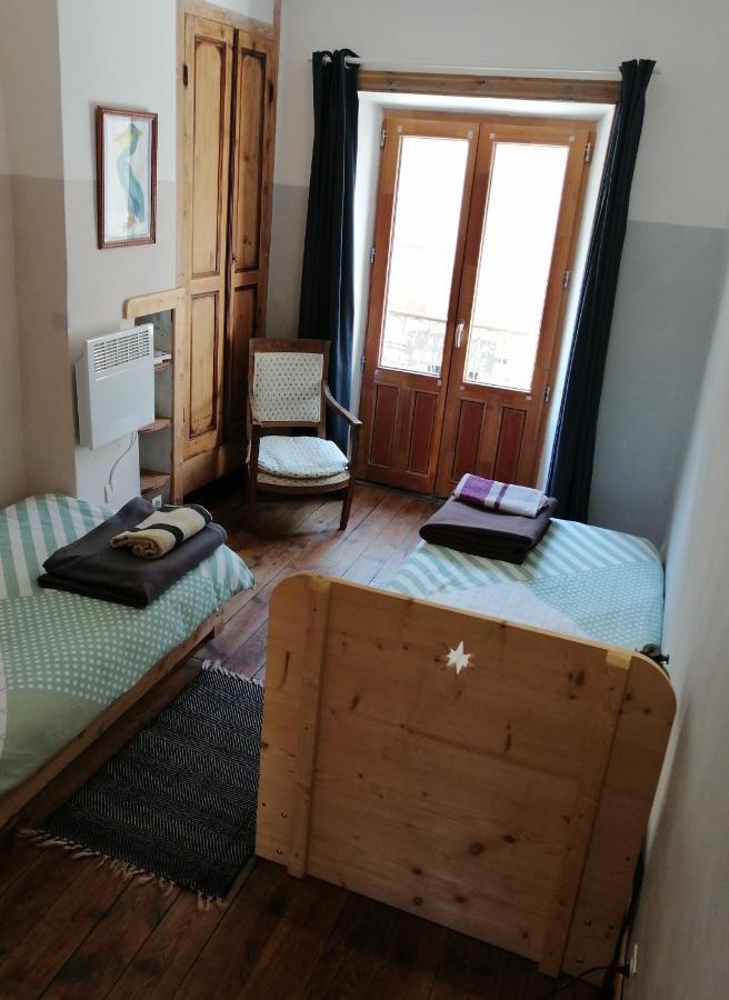 File Dans Ta Chambre ! Le Monastier sur Gazeille Oda fotoğraf
